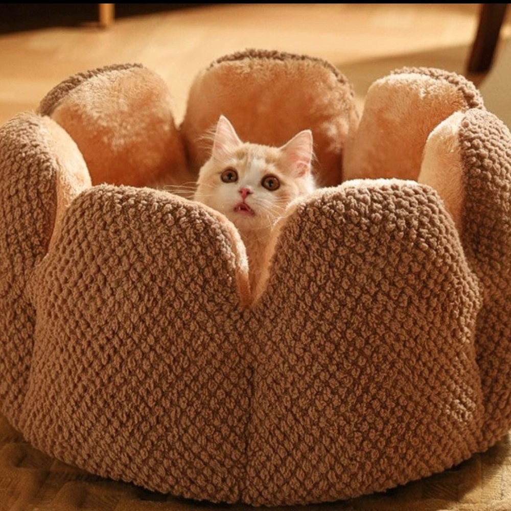 Petal Pet Nest